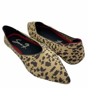 Seven7 Elsa Point Toe Knit Flats size 9